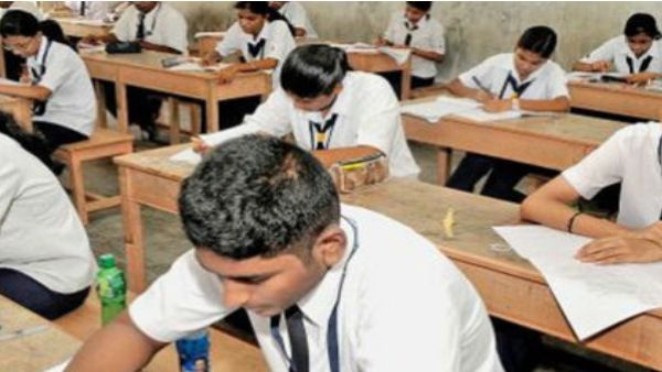 মাধ্যমিকে রাজ্যসেরা উত্তর দিনাজপুরের অভিরূপ, মেধাতালিকায় ১৩১ পড়ুয়া