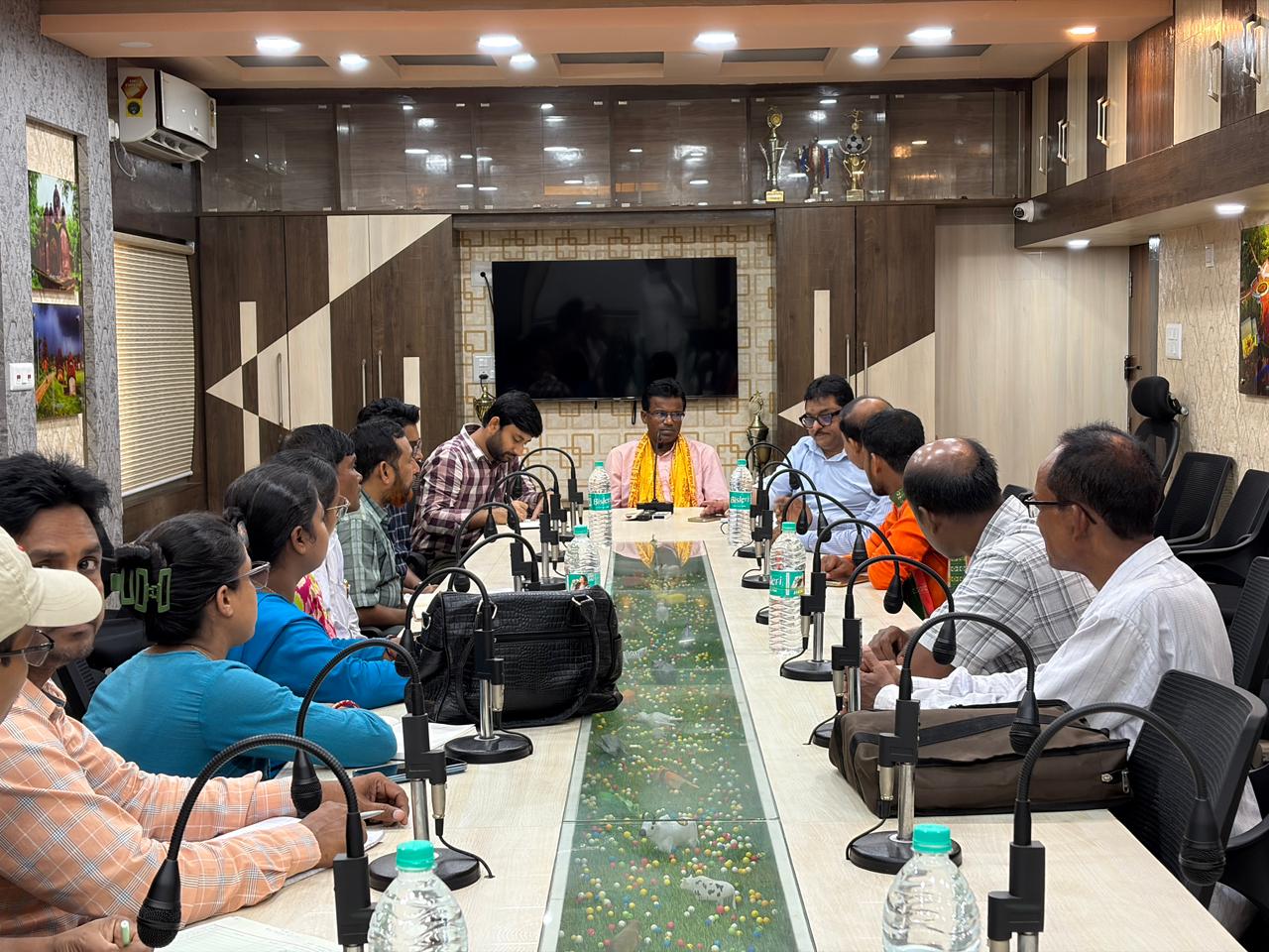 মেদিনীপুর সদর বিডিও অফিসে RKS বৈঠক, স্বাস্থ্য পরিষেবা উন্নয়নে জোর বিধায়ক ডা. শংকর গুছাইতে!