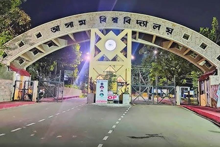 আসাম বিশ্ববিদ্যালয়ের বিরুদ্ধে ছাত্র বিক্ষোভের সুর, এআইডিএসও-র ছাত্র অভিবর্তনে তীব্র ক্ষোভ!