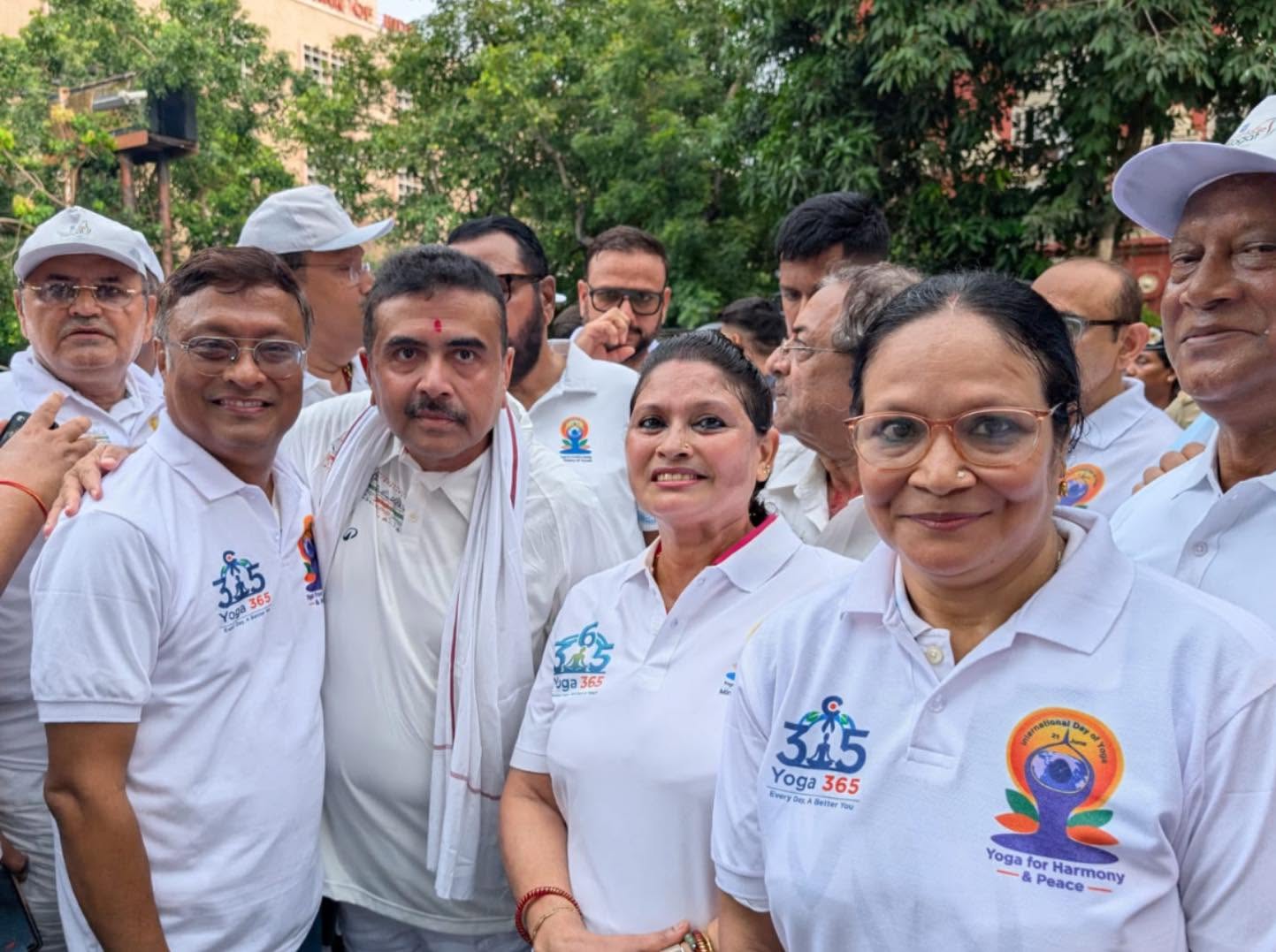 যোগের বার্তায় দৌড় কলকাতার রাস্তায়, তিনদিনের কর্মসূচিতে ব্যাপক সাড়া!