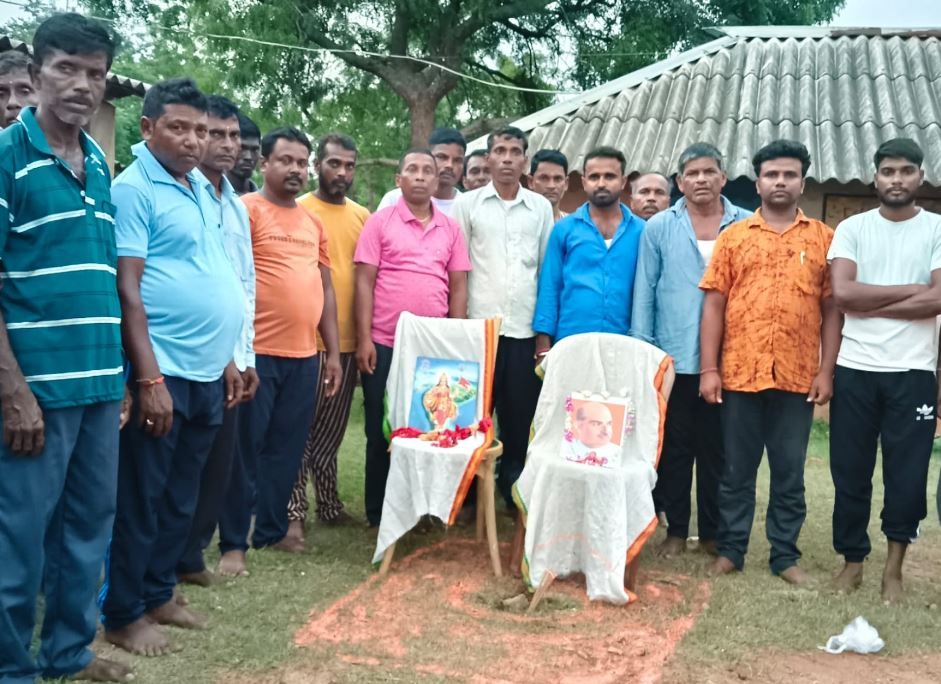 শালবনি ব্লকের বরাগাদা তে শ্যামাপ্রসাদ মুখোপাধ্যায়ের আত্ম বলিদান দিবস পালন!