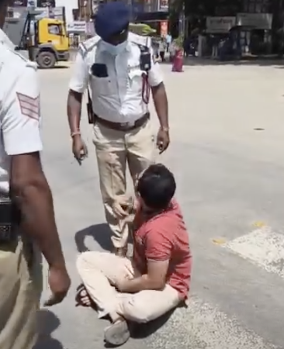 গর্ভবতী স্ত্রীকে হাসপাতালে নিয়ে যেতে গিয়ে আটকে ৩০ মিনিট! গভর্নরের কনভয় ঘিরে বেঙ্গালুরুতে ক্ষোভ!