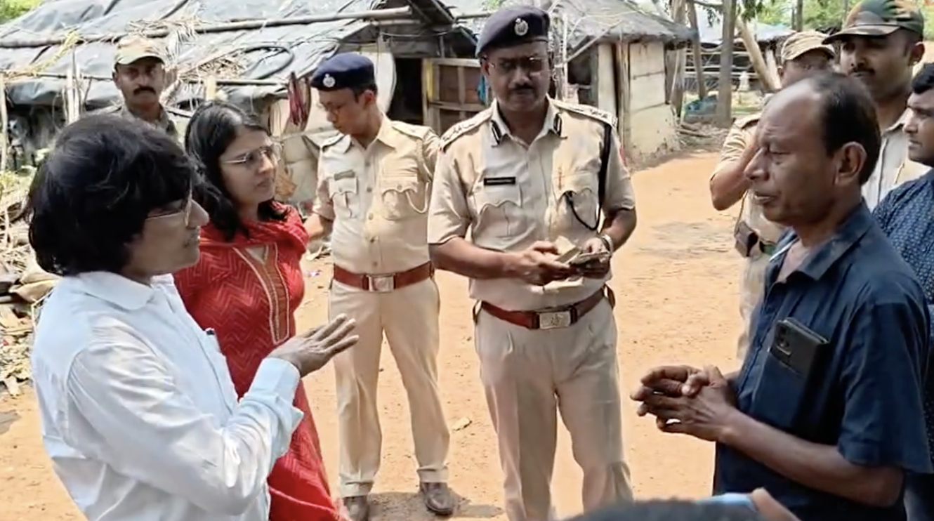 পূর্ব মেদিনীপুরের জেলাশাসক, পুলিশ সুপার-সহ বিশাল বাহিনীর সরেজমিন পরিদর্শন;বেআইনি বাসিন্দাদের ১০ দিনের নোটিস!