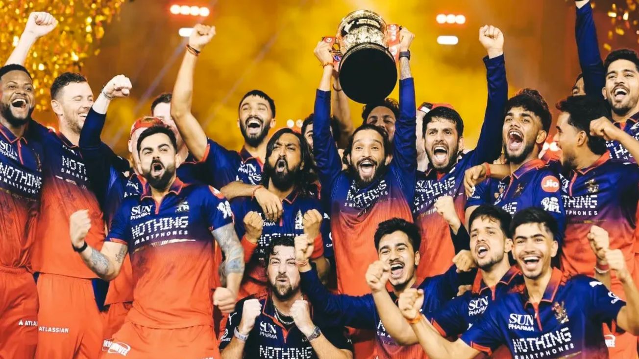 চিন্নাস্বামীর ট্র্যাজেডির স্মৃতি তাজা, বিজয়োৎসব থেকে সরে দাঁড়াল আরসিবি