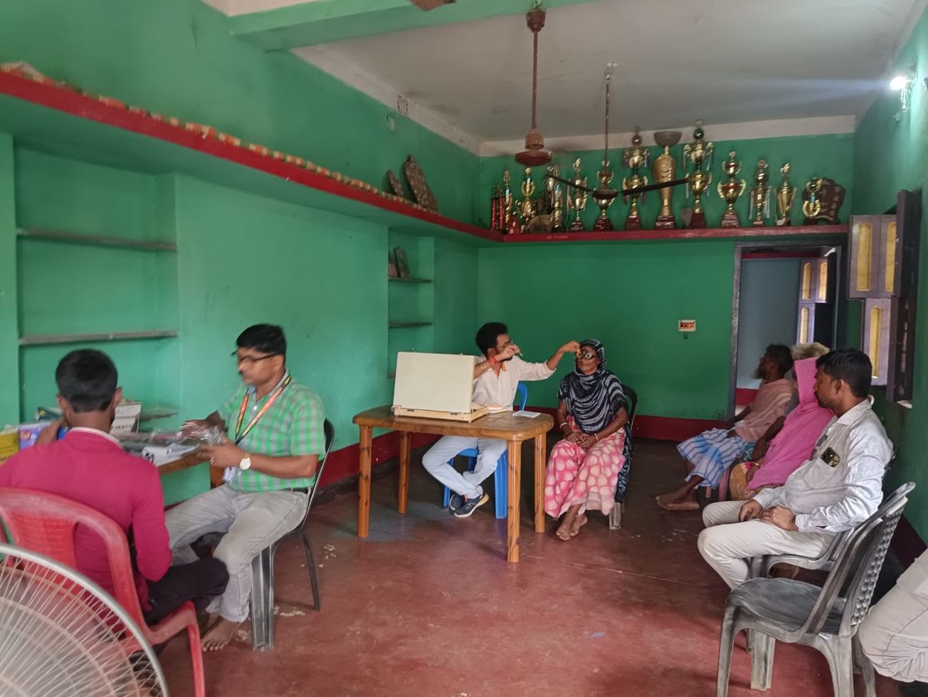 পরিবেশ সচেতনতার পাশাপাশি স্বাস্থ্যসেবার বার্তা, নবকোলায় বিশেষ চক্ষু শিবির