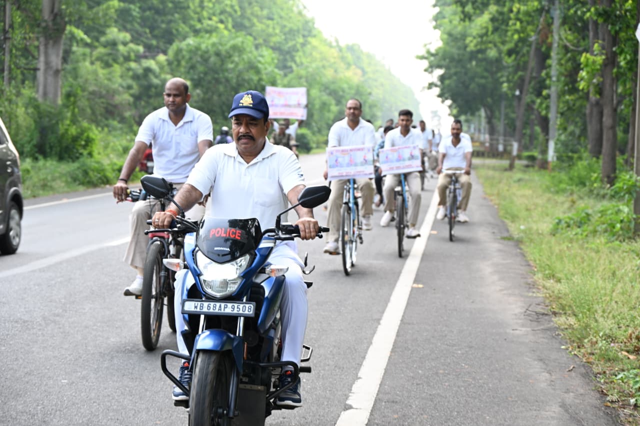 ফিট ইন্ডিয়াকে সামনে রেখে গোয়ালতোড়ে পালিত হল বিশ্ব সাইকেল দিবস!