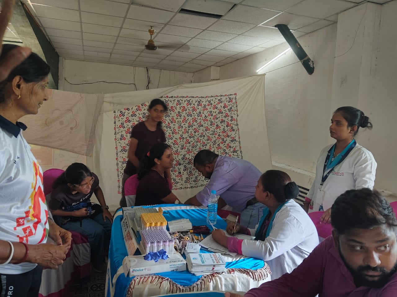 খড়গপুরে স্বাস্থ্য পরীক্ষা শিবির, ৮০ জনের স্বাস্থ্য পরীক্ষা সম্পন্ন!