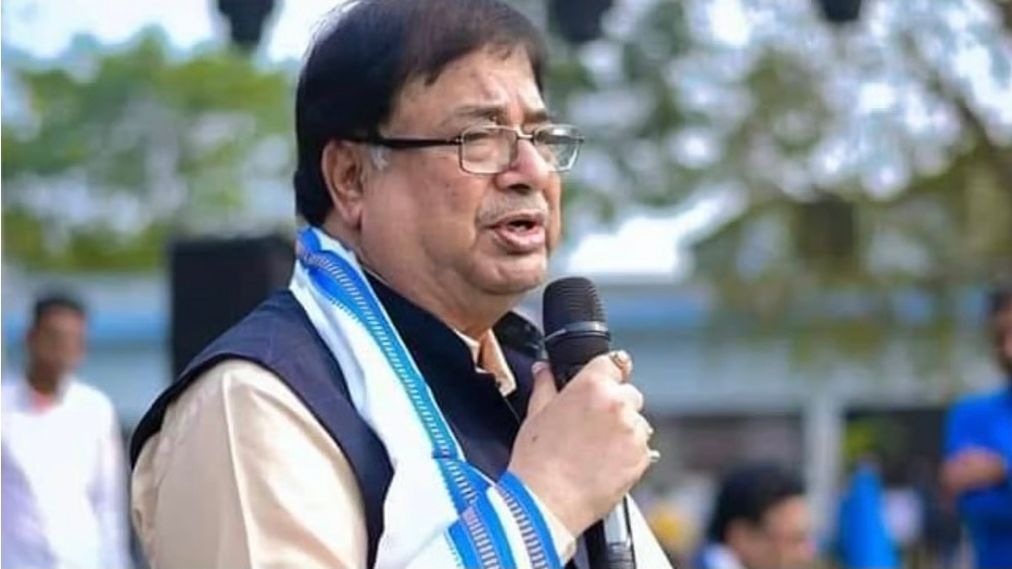 কলকাতায় গ্রেপ্তার প্রাক্তন মন্ত্রী উদয়ন গুহ, ফুলবাগানের বাড়ি থেকে পাকড়াও কোচবিহার পুলিশের